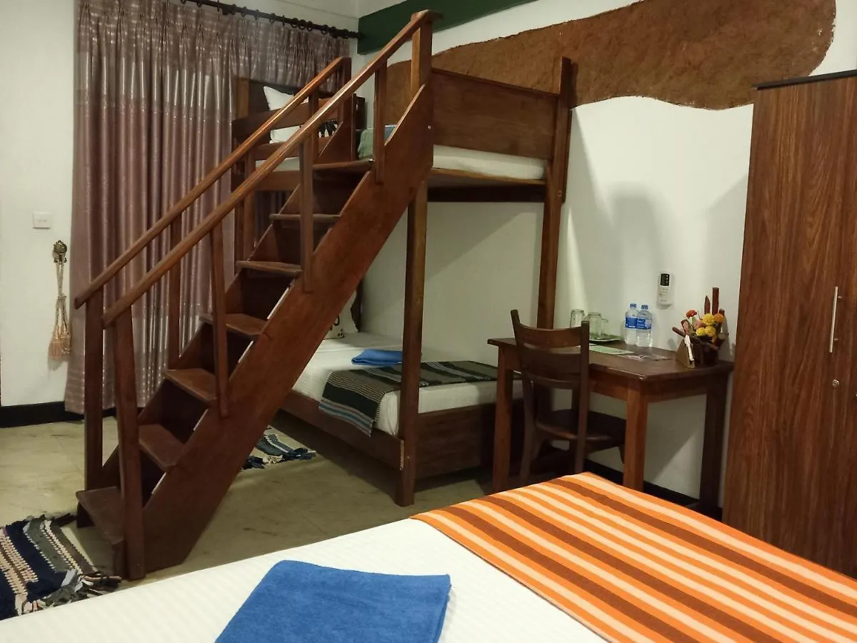 The Nature Park Villa Sigiriya 3*,