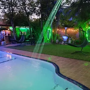 https://palms-villa.negombohotels.net